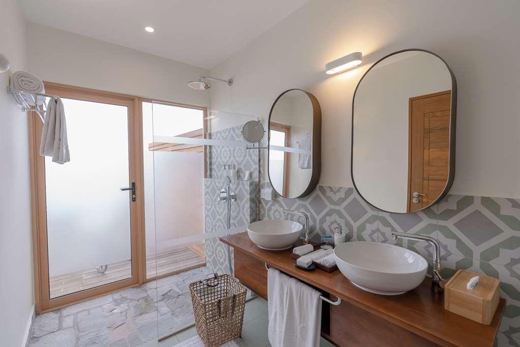 Joy Island Maldives Hotel Thulhaagiri Стая снимка